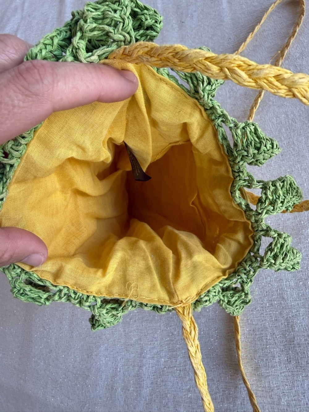 Pineapple Straw Drawstring Bag Woven Crossbody Yellow Green Novelty Fruit Purse - Picture 6 of 10